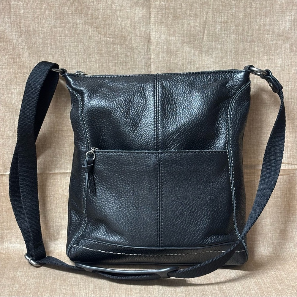 The Sak Iris Leather Crossbody Bag - Picture 4 of 9